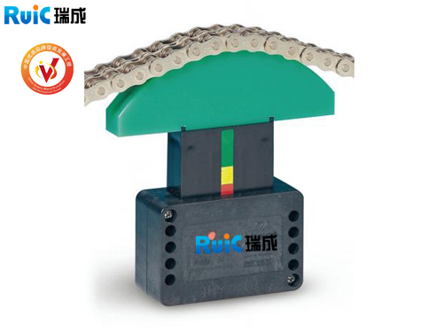 安装输送机亚洲香蕉视频导轨时要从哪些方面检查?